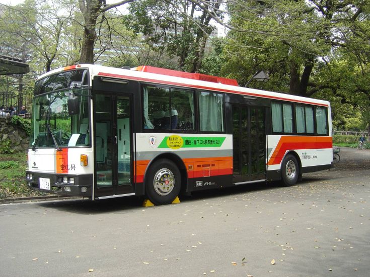 Tokyo FD Nissan bus
