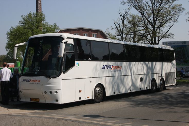 Betuwe Express tri-axle Bova tour coach