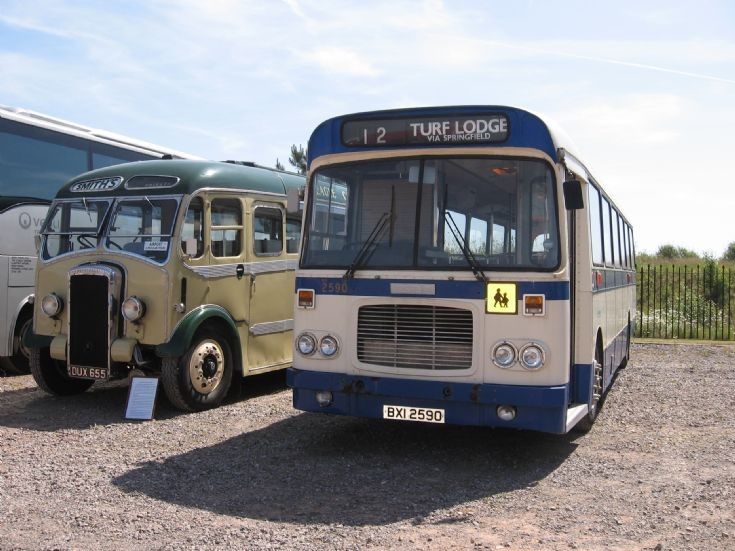 Ulsterbus 2590 and Smith's DUX655