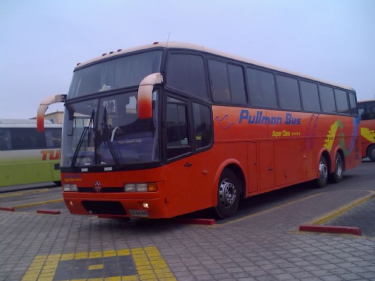 Pullman Bus tri-axle coach