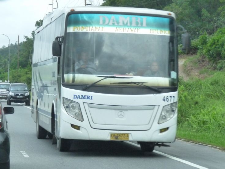 Mercedes coach DAMRI