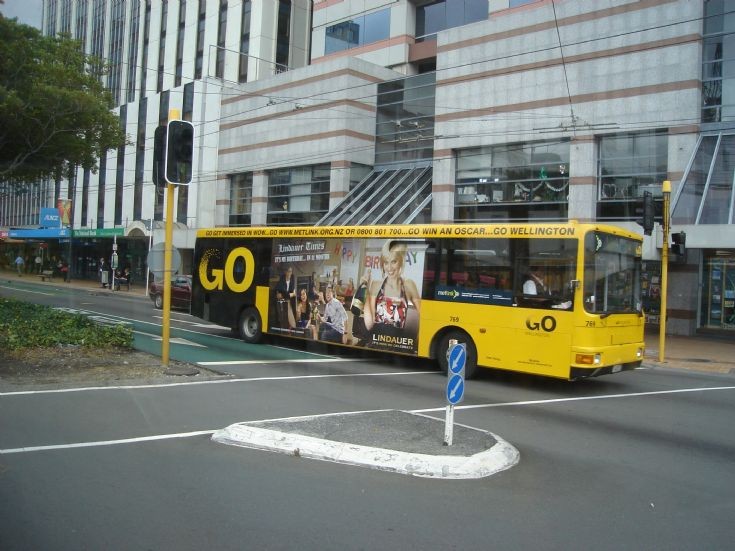 GO Wellington 759 (XW4113)